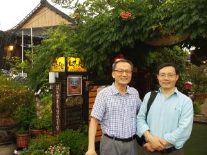 With Prof. Junqiao Wu from UC Berkeley in Jul. 2017 이미지